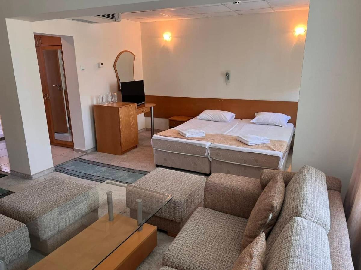 Хотел Диамант Hotel Diamond Balchik Exterior photo